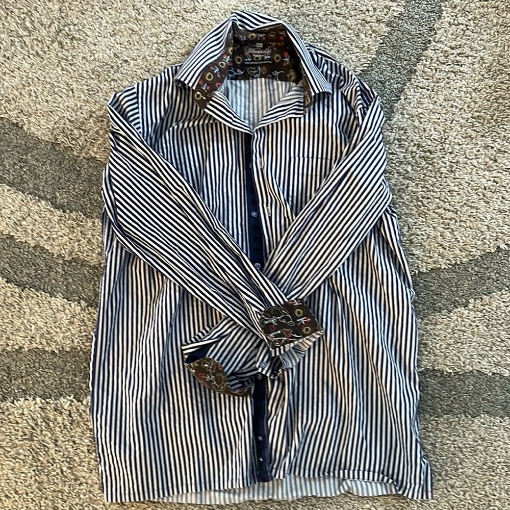 Men’s dress shirt.